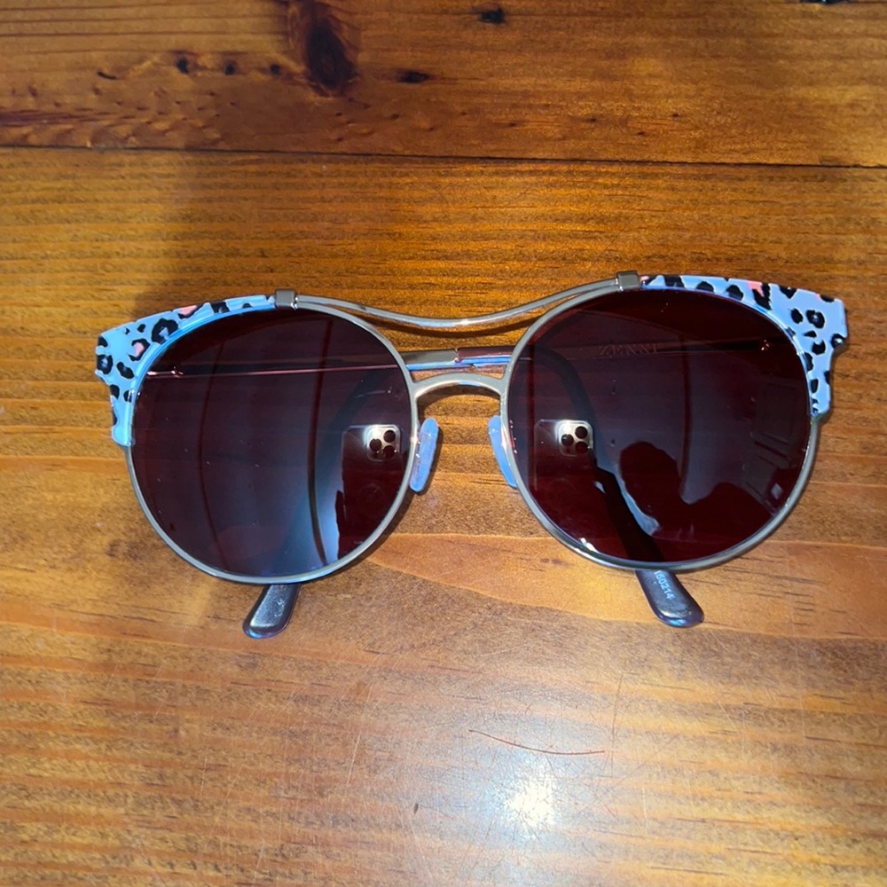 Womens Zenni Sunnglasses with case and cleaning rag